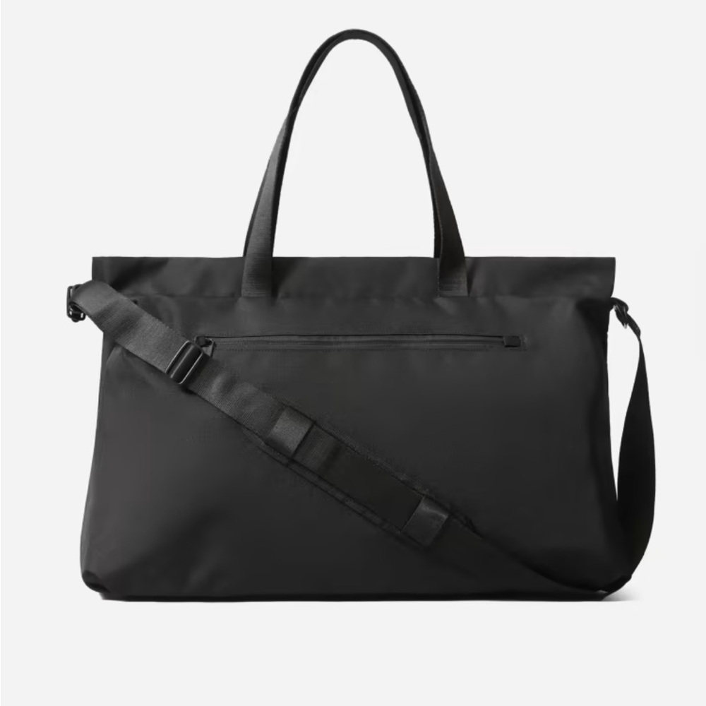 Everlane Renew Transit Weekender Black